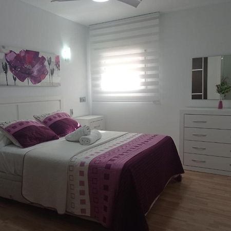 Puerto Marina Family Home בנאלמדנה מראה חיצוני תמונה