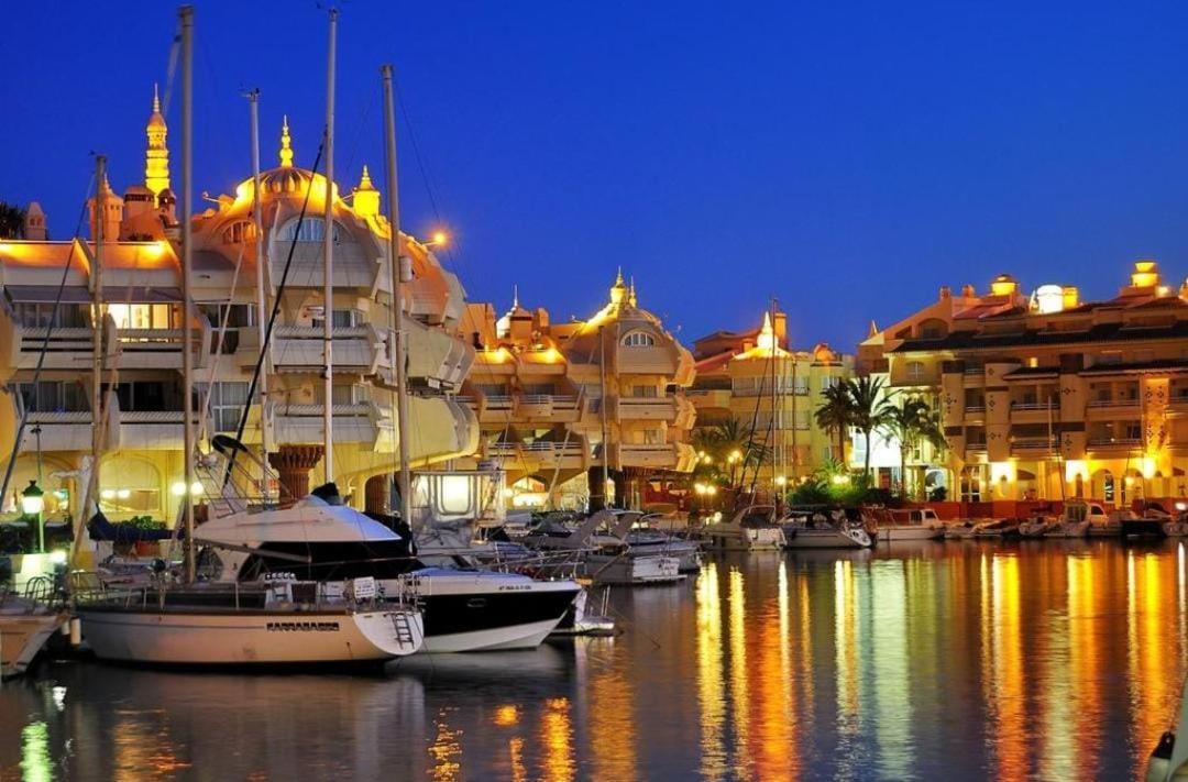 Puerto Marina Family Home בנאלמדנה מראה חיצוני תמונה