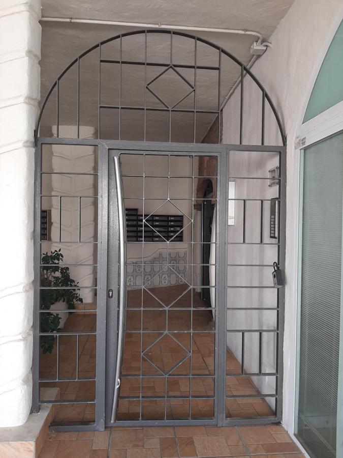 Puerto Marina Family Home בנאלמדנה מראה חיצוני תמונה